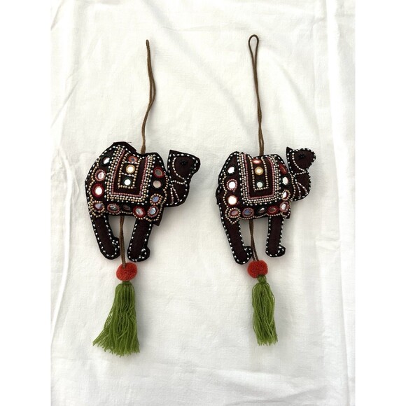 Handmade Indian Camel Ornaments Pair Embroidered Mirrorwork Beaded Tassel Decor - Picture 2 of 9